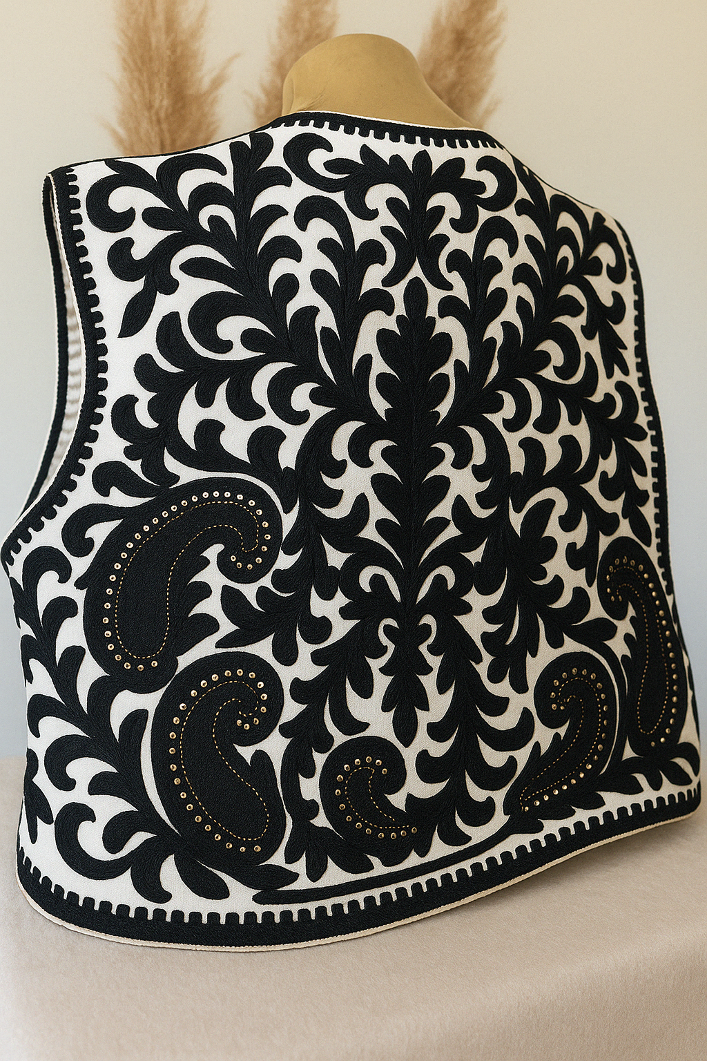 Colete Elegante Preto e Branco
